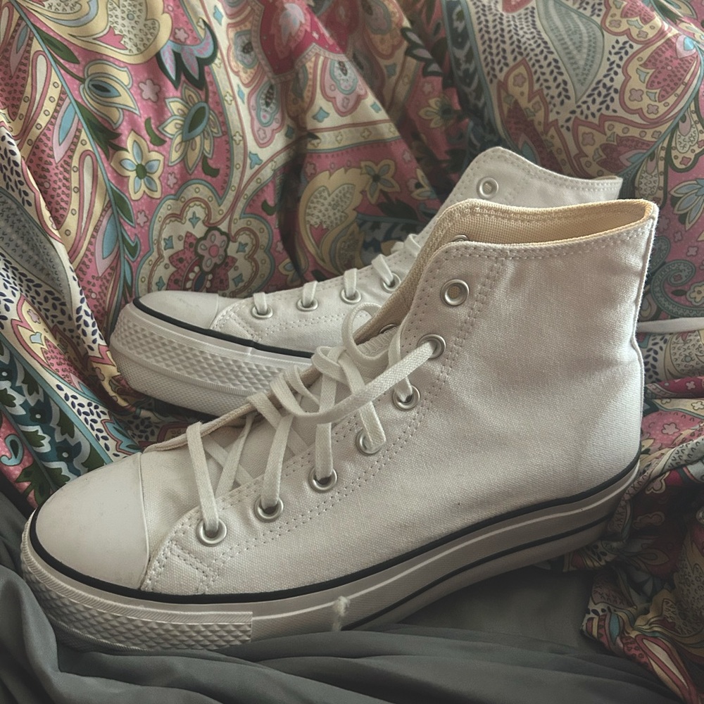 worn once! converse platforms